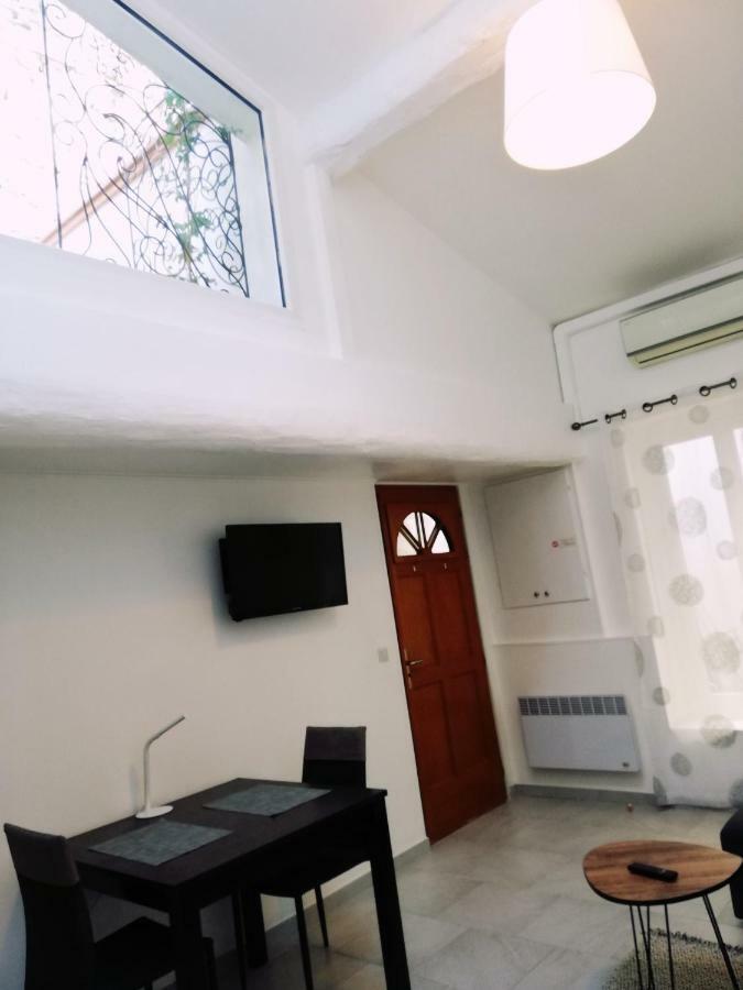 Duplex Denim Leilighet Nîmes Eksteriør bilde